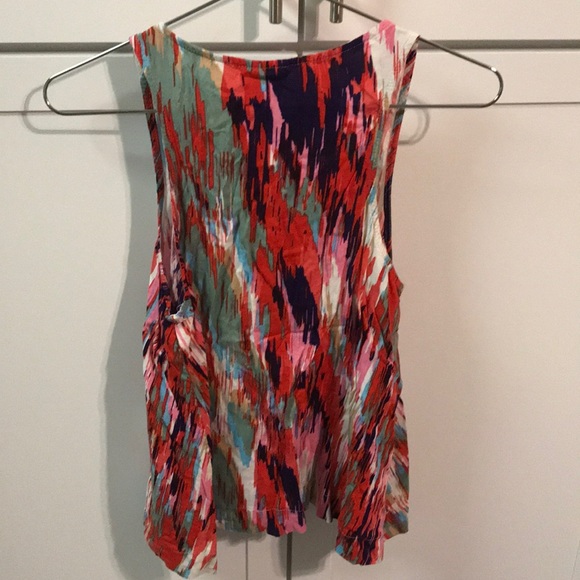 H.I.P. SIZE LARGE. SPLATTER DESIGN BUTTON UP TANK - Picture 5 of 5